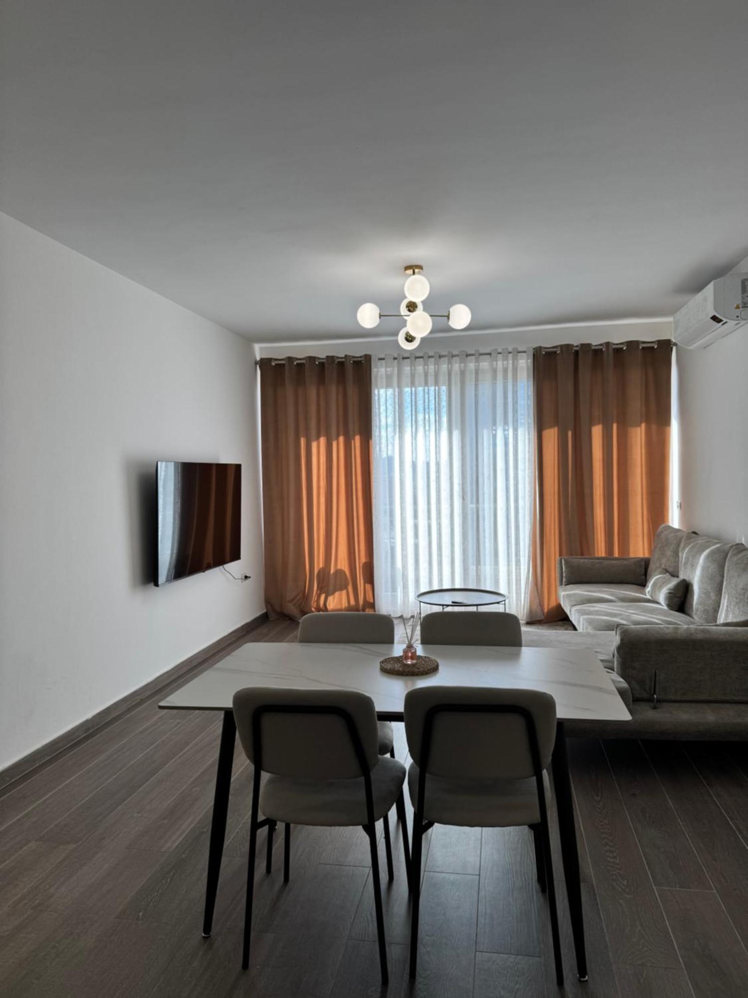 Free Parking Skanderbeg Square - Spacious Central Apartment Tirana Bagian luar foto