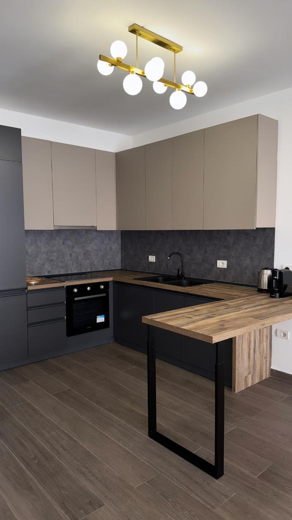 Free Parking Skanderbeg Square - Spacious Central Apartment Tirana Bagian luar foto