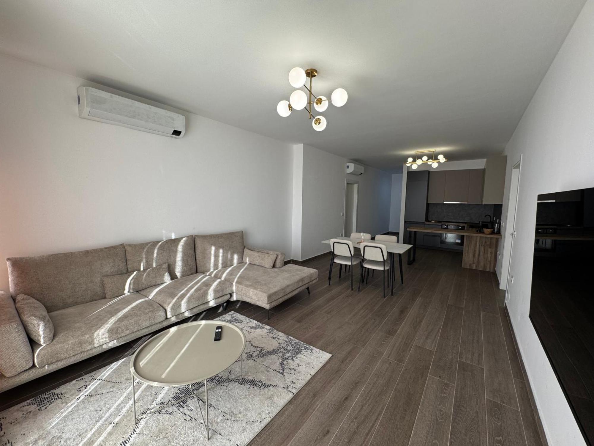 Free Parking Skanderbeg Square - Spacious Central Apartment Tirana Bagian luar foto