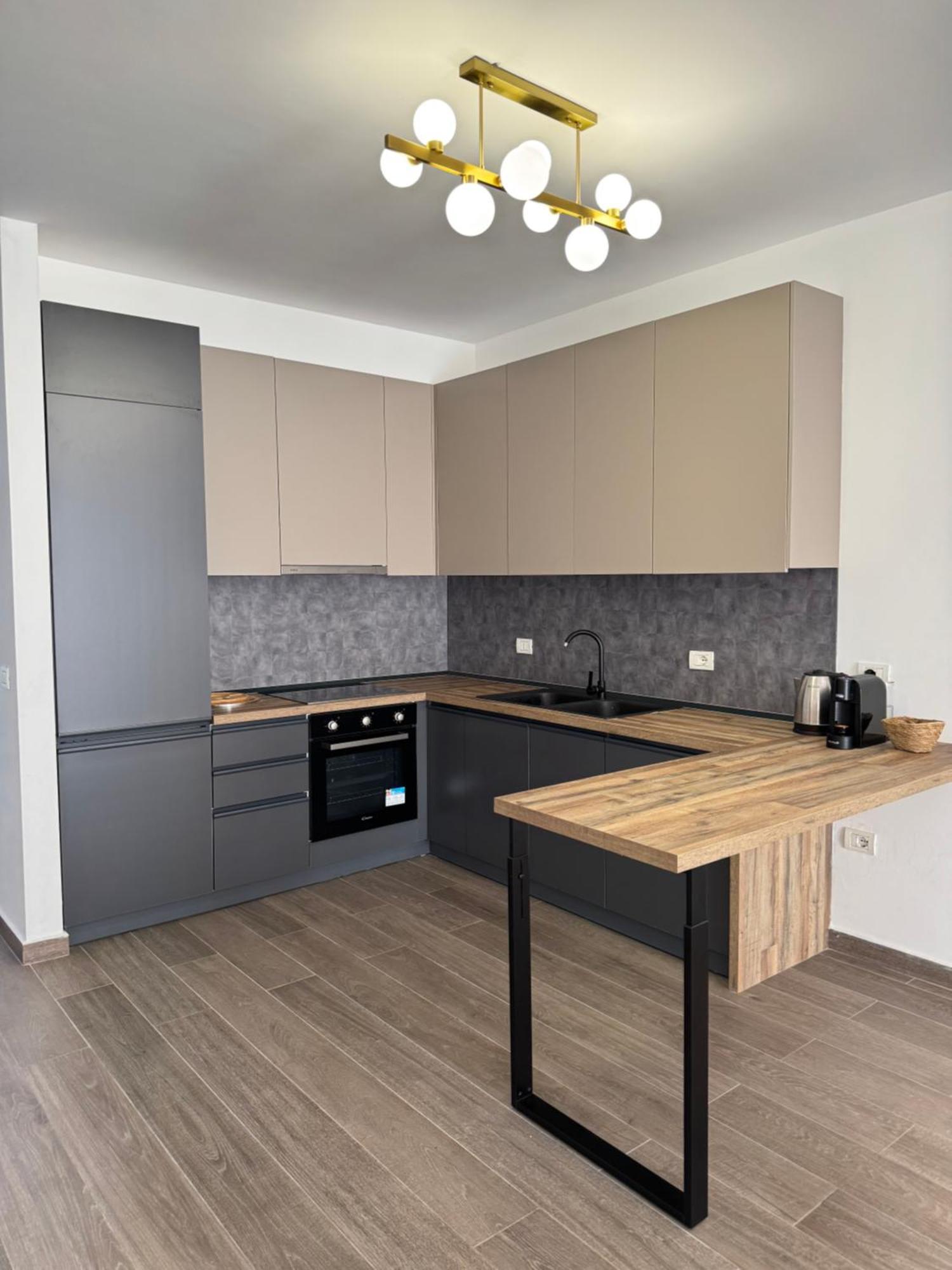 Free Parking Skanderbeg Square - Spacious Central Apartment Tirana Bagian luar foto