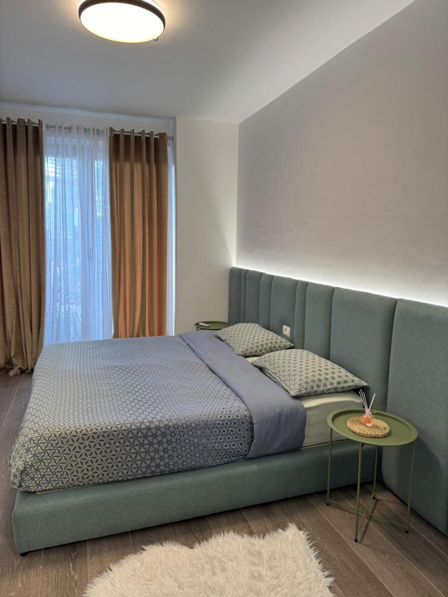Free Parking Skanderbeg Square - Spacious Central Apartment Tirana Bagian luar foto